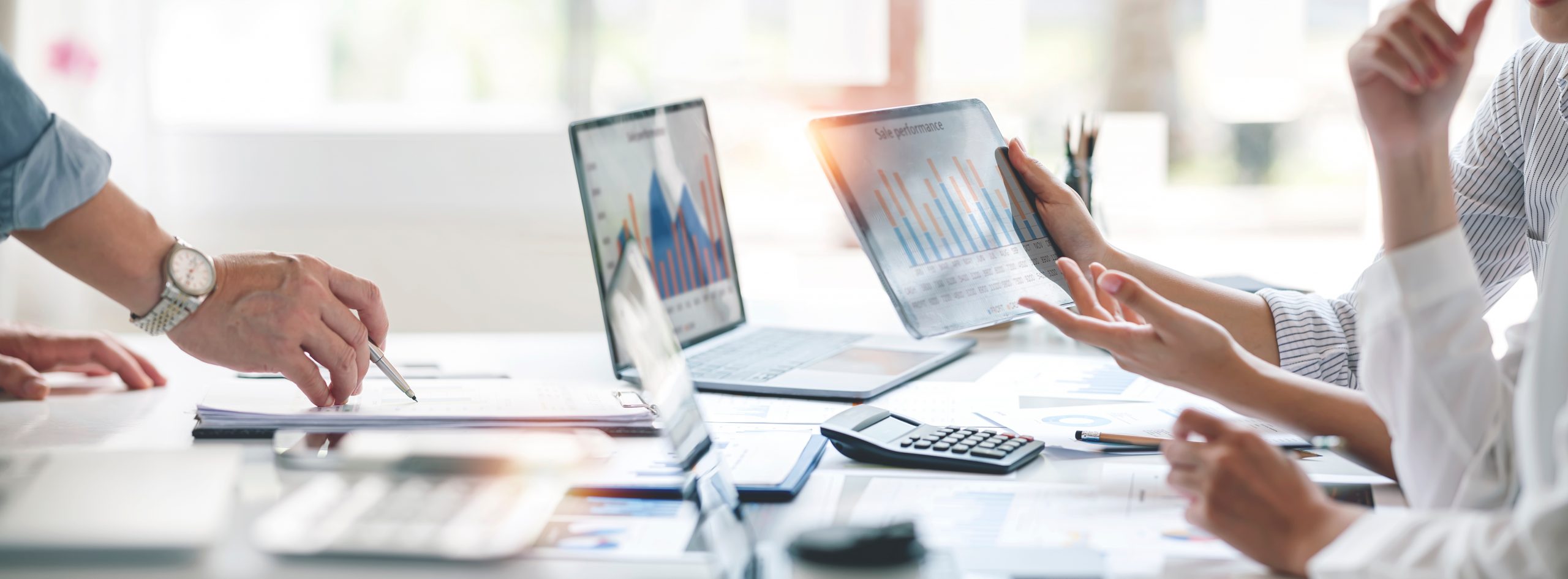 Business,People,Advisor,,Business,People,Talking,,Planning,Analyze,Investment,And